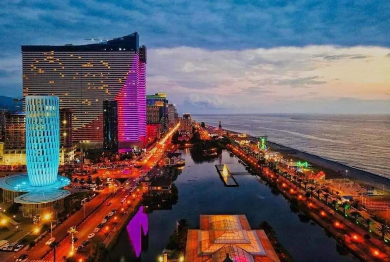 Black Sea Aparthotel Orbi City Batumi Luaran gambar